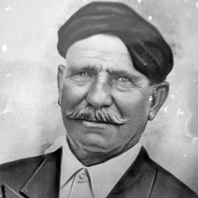 Ο Γεώργιος Μαυρόκωστας, πατριάρχης της οικογένειας.