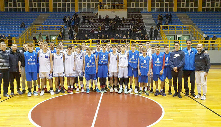 Αθλητές που συμμετείχαν στο Χριστουγεννιάτικο τουρνουά μπάσκετ της ΕΟΚ