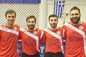 Η ομάδα του Ρεθύμνου με τους Μαργαρίτη, Μακρή, Μπραγάδο και τον παίκτη - προπονητή Σπύρο Κιούφη (δεξιά)