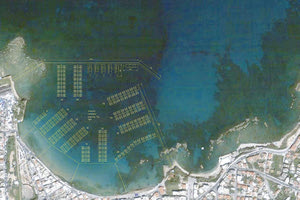 στο Ενετικό Lιμάνι  και στο Κουμ Καπί.