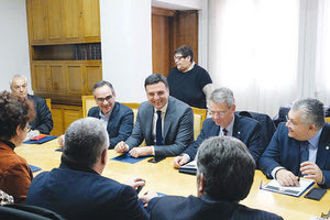 ο υπουργός Υγείας Βασίλης Κικίλιας με τους πρυτάνεις των πολυτεχνικών και πανεπιστημιακών εκπαιδευτικών ιδρυμάτων της χώρας