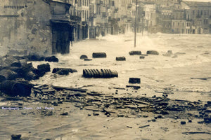 Η φωτογραφία της ημέρας: Το λιμάνι των Χανίων σε καταιγίδα πριν 80 χρόνια...