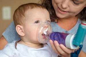 Η ίωση που στέλνει τα μωρά στα νοσοκομεία