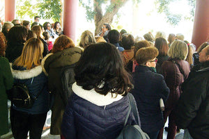 φίλες και οι φίλοι του Δικτύου Παρέμβασης Γυναικών Κρήτης στην ξενάγηση που οργάνωσε, στο Αρχαιολογικό Μουσείο Ηρακλείου