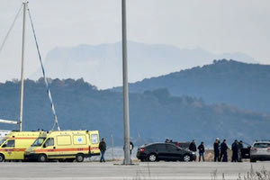 ΝΑΥΑΓΗΣΑΝ ΜΕΤΑΝΑΣΤΕΣ ΣΤΟΥΣ ΠΑΞΟΥΣ
