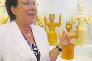 H κ. Αθηνά Κυριακάκη - Σφακάκη