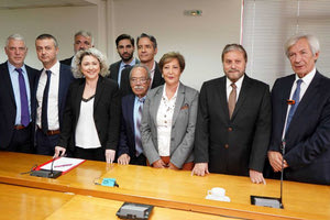 οι νέοι διοικητές και υποδιοικητές των νοσοκομείων της Κρήτης οι οποίοι ορκίστηκαν χθες στη ΔΥΠΕ Κρήτης