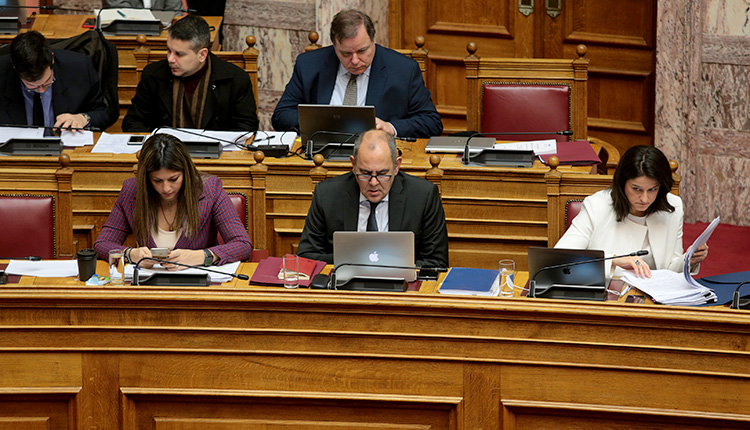 στη Βουλή νομοσχέδιο εκπαίδευσης