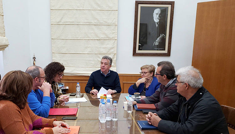 Την υλοποίηση του οδικού έργου «Συντήρηση τμήματος ΠΕΟ Πλατανιά-Σφακάκι» υπέγραψε ο Περιφερειάρχης Κρήτης Σταύρος Αρναουτάκης.