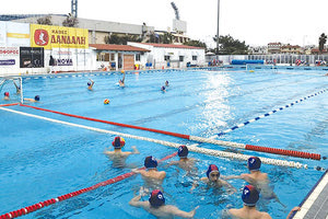 πόλο στο κολυμβητήριο του Λίντο