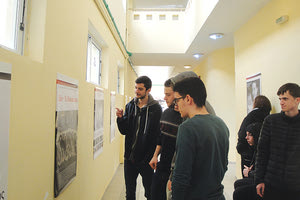 Μία έκθεση με φωτογραφικό και έντυπο υλικό για το Ολοκαύτωμα φιλοξενεί το Γενικό Λύκειο Λιμένος Χερσονήσου