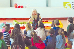 Η Ελένη Μπετεινάκη διηγείται παραμύθια στο ΜΦΙΚ