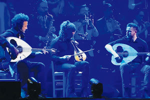 Μάγεψαν το Άμστερνταμ οι Ξυλούρηδες