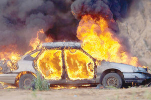 Κοντά στους εμπρηστές των Ι.Χ. του γιατρού