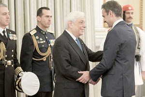 Βέλη Παυλόπουλου στην Τουρκία