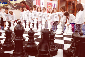 Aπό την επίσκεψη παιδιών στο Ευρωπαϊκό πρωτάθλημα σκακιού στη Χερσόνησο...