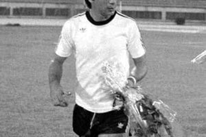 Από τις μεγαλύτερες δόξες του ΟΦΗ ήταν ο Δημήτρης Παπαδόπουλος