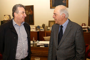 Ο Περιφερειάρχης Στ. Αρναουτάκης και ο Δήμαρχος Ηρακλείου Βασ. Λαμπρινός