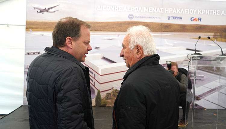 Η θεμελίωση του νέου αεροδρομίου παρουσία του υπουργού Υποδομών και Μεταφορών Κώστα Καραμανλή