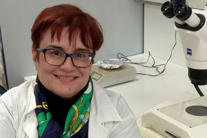 Η πρόεδρος του Τμήματος Επιστήμης και Τεχνολογίας Υλικών του Πανεπιστημίου Κρήτης, καθηγήτρια Άννα Μητράκη