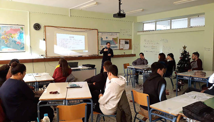 Σύ́σκεψη-εργαστή́ριο με τον μέ́ντορα της ομάδας, κ. Βασσά́κη Κωνσταντίνο