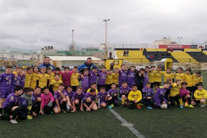 Τα παιδιά της Ακαδημίας της Αγίας Μαρίνας με τους μικρούς του Εργοτέλη στο Μαρτινέγκο