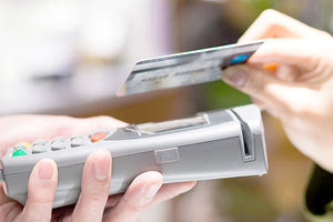 συναλλαγές με κάρτες