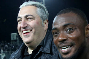 Για πρώτη φορά από την ημέρα που ήρθε στον ΟΦΗ ο Μιχάλης Μπούσης πανηγύρισε με τέτοιο πάθος  τη νίκη επί του Ατρόμητου