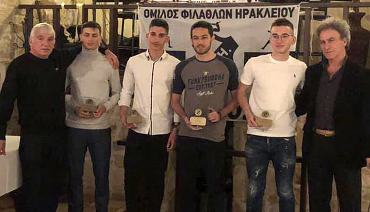 Αθλητές του ΟΦΗ που βραβεύτηκαν στην εκδήλωση του τμήματος στίβου του συλλόγου
