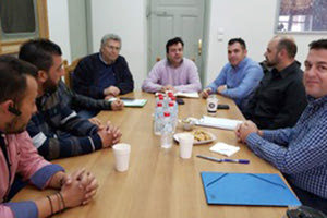 Με τη νέα διοίκηση του Συλλόγου Εκπαιδευτών Υποψήφιων Οδηγών νομού Ηρακλείου συναντήθηκε ο αντιπεριφερειάρχης Ηρακλείου Νίκος Συριγωνάκης.