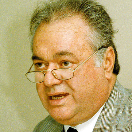 Μανόλης Καρέλλης