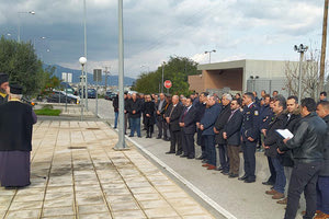 Τρισάγιο για τους αστυνομικούς που έπεσαν στο καθήκον στο προαύλιο του Αστυνομικού Μεγάρου Ηρακλείου