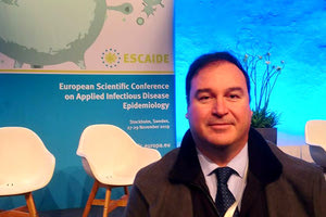 ο καθηγητής Κλινικής Ιολογίας του Πανεπιστημίου Κρήτης Γιώργος Σουρβίνος