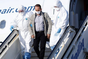 Δύο ύποπτα κρούσματα υπήρχαν στο αεροσκάφος που ήρθε από το εξωτερικό