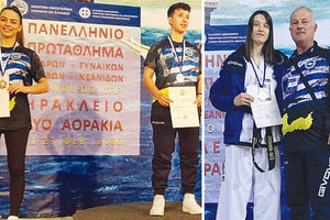 Αθλητές και αθλήτριες του Αθλητικού Συλλόγου Χερσονήσου στο βάθρο με τον προπονητή τους