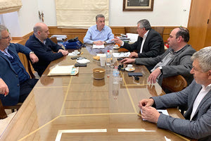 ον περιφερειάρχη Κρήτης Σταύρο Αρναουτάκη επισκέφθηκε η νέα Εκτελεστική Επιτροπή του ΕΣΔΑΚ