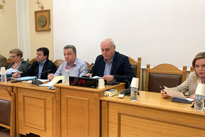 ο περιφερειάρχης Κρήτης Σταύρος Αρναουτάκης στο πλαίσιο του απολογισμού για το 2019