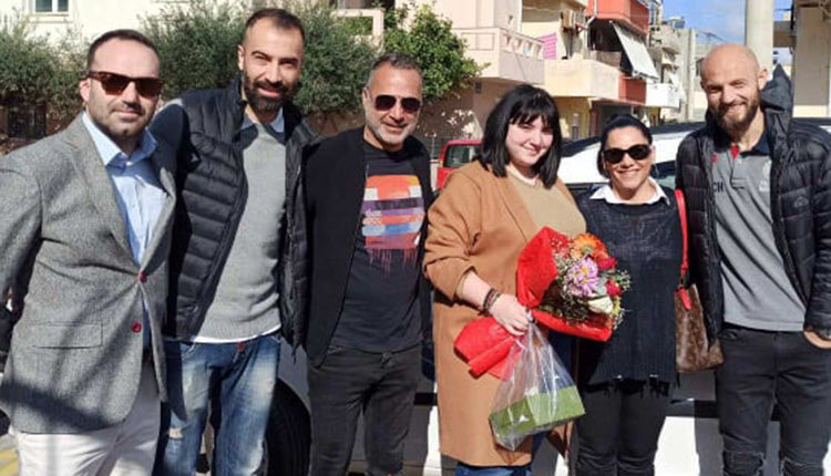 Αντιπροσωπεία της Δαμάστας επισκέφθηκε την Κωνσταντίνα που αντιμετωπίζει σοβαρό πρόβλημα υγείας