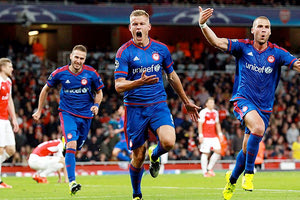 Επική πρόκριση του Ολυμπιακού στο Λονδίνο επί της Άρσεναλ