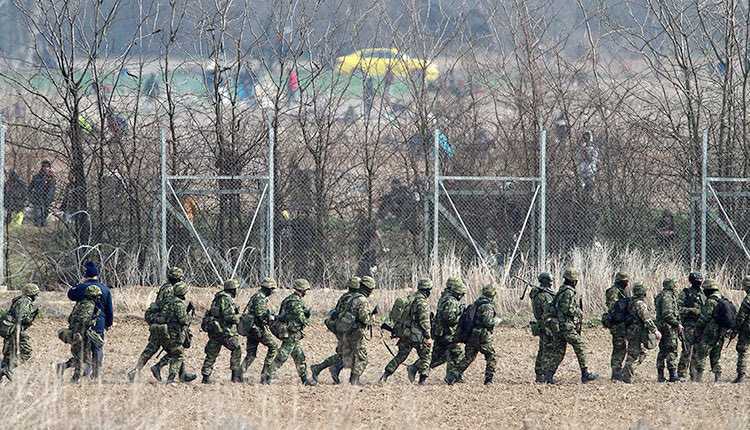 Στρατός στο σημείο συνοριακής διέλευσης στις Καστανιές του Έβρου