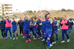 Οι παίκτες της Δαμάστας πανηγυρίζουν τον ιστορικό πρώτο τίτλο