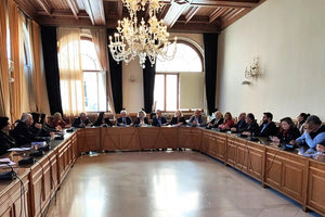 Η διευρυμένη σύσκεψη που πραγματοποιήθηκε στη Λότζια με στελέχη της 7ης ΥΠΕ κ. Λ.Μπορμπουδάκη και Δ. Αγαπίου για την έλευση του κοροναϊού