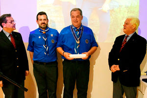 Το προσκοπικό παράσημο του Αργυρού Φοίνικα στον Κρητικό Ξενοφώντα Σπιταδάκη