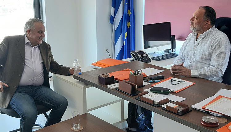 Συνάντηση με τον αντιπεριφερειάρχη Κρήτης, κ. Αντώνη Παπαδεράκη, είχε ο πρόεδρος της ΠΕΔ Κρήτης κ. Γιάννης Κουράκης