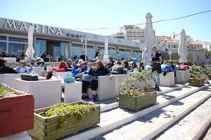 Καφέ στο «Μαρίνα»