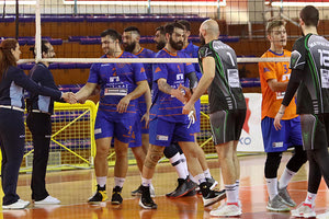 Οι παίκτες βόλεϊ της ΓΕΗ στο ματς με τον Μίλωνα