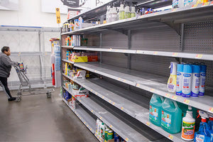 ελείψεις και πανικός στα σούπερ μάρκετ