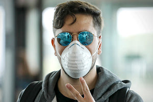 Η ζωές μας με τον κοροναϊό.