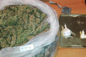 ακατέργαστη κάνναβη