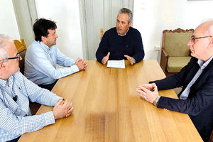 ενημερωτική συνάντηση για τα θέματα που αφορούν τις λαϊκές αγορές στην Περιφέρεια Κρήτης με πρωτοβουλία Περιφερειακού Συμβούλου Νίκου Σκουλά